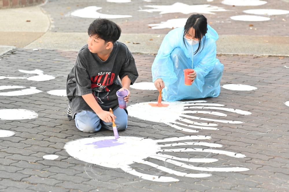 กิจกรรมเติมสี เติมสุข โรงเรียนสดใส