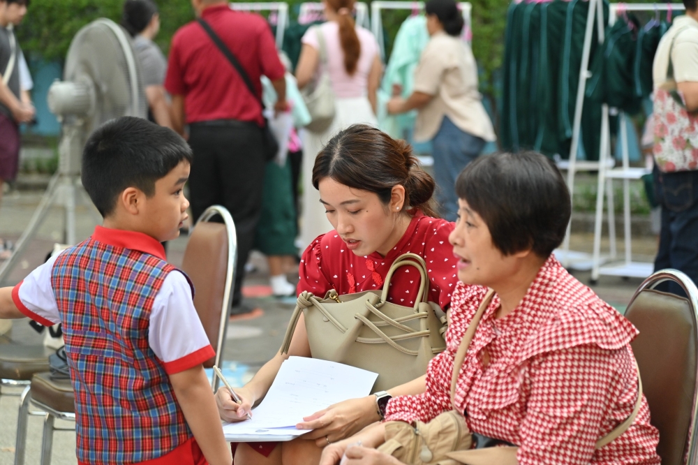 กิจกรรมรายงานตัวนักเรียนชั้นประถมศึกษาปีที่ 2-5 ปีการศึกษา 2569